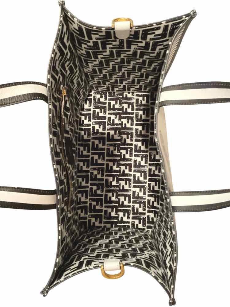 Fendi white/black Purse