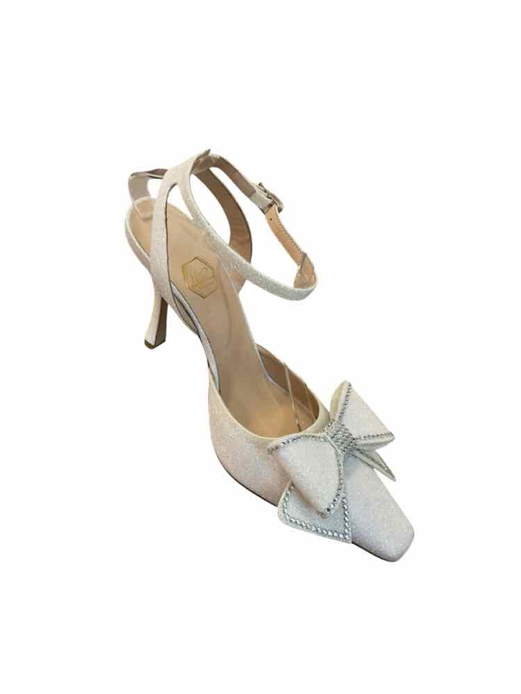 Nalebe by Amina Means Size 40.5 white/silver Shoes