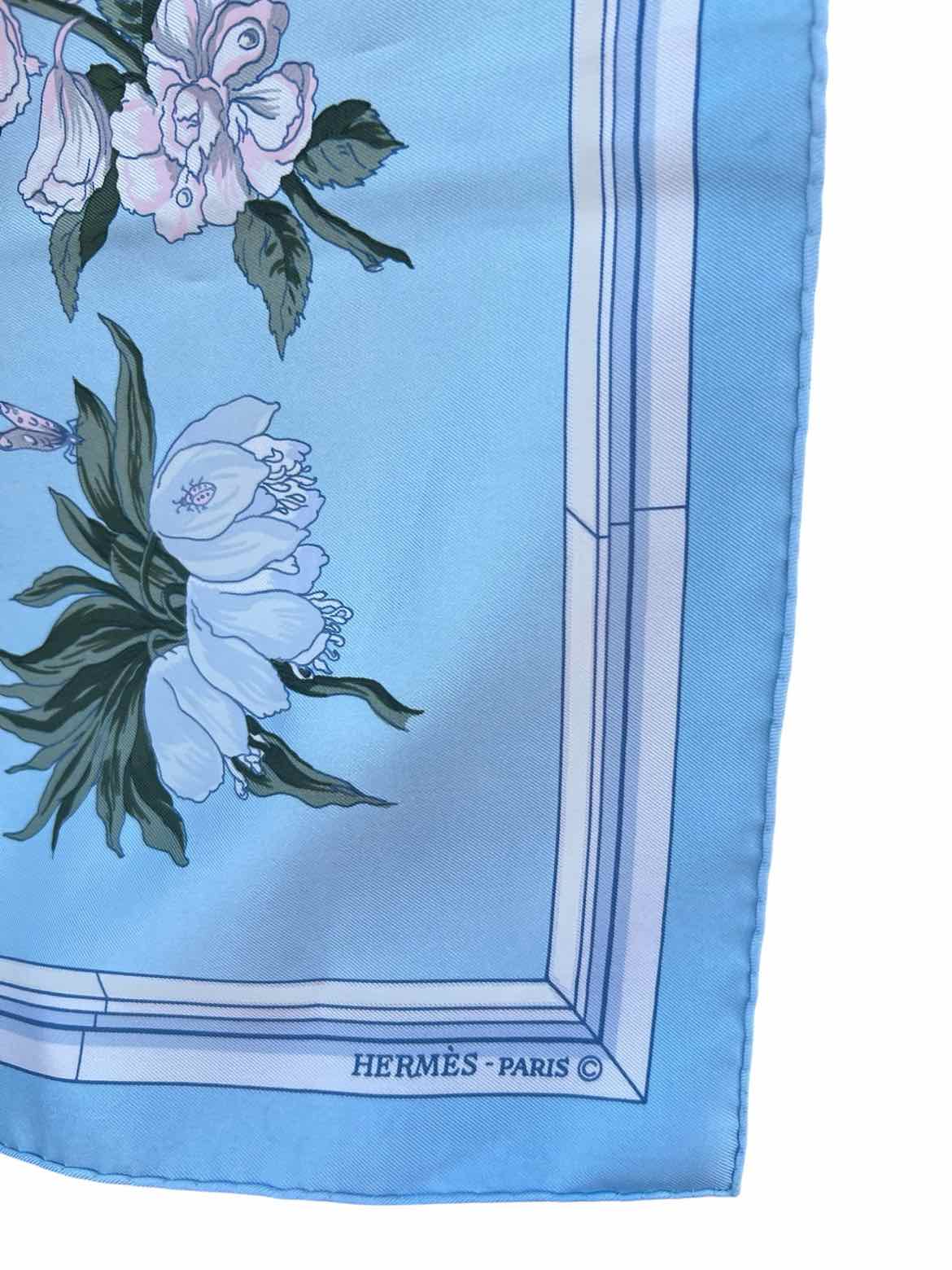 Hermes Size 90 blue/ivory Scarf