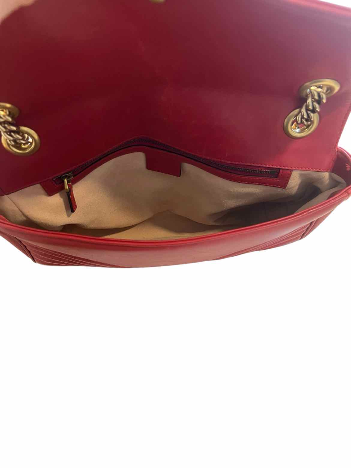 GUCCI Size Medium red/gold hardware Purse