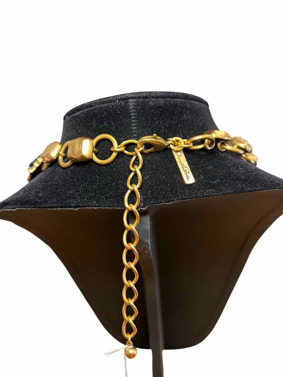 Oscar de la Renta Size Long gold/green/purp Necklace