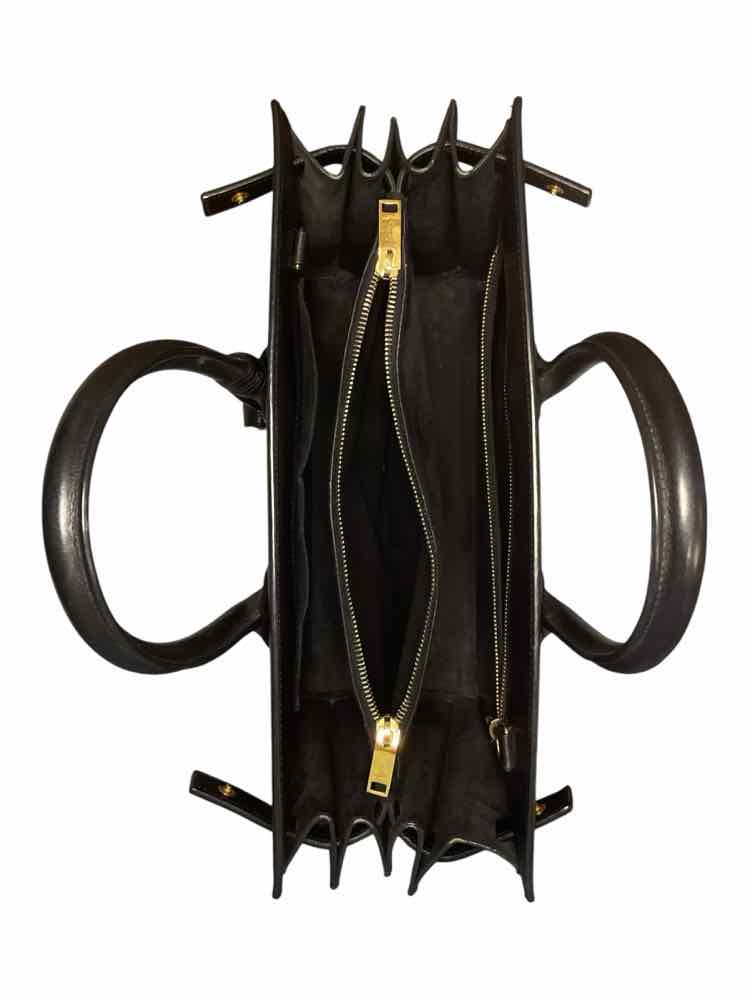Saint Laurent Size Small Black Purse – Encore Consignment Boutique