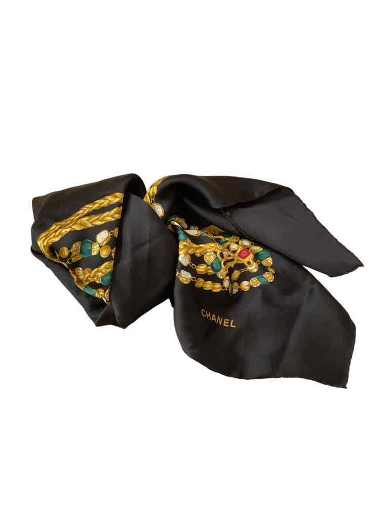 Chanel Size 90 Navy multi Scarf