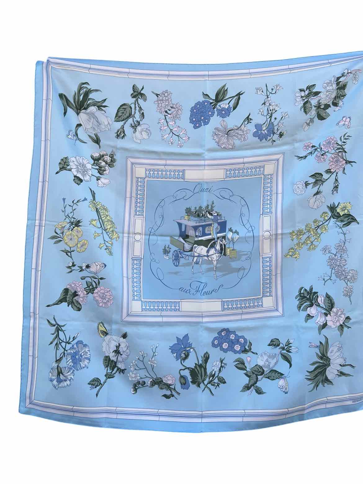 Hermes Size 90 blue/ivory Scarf