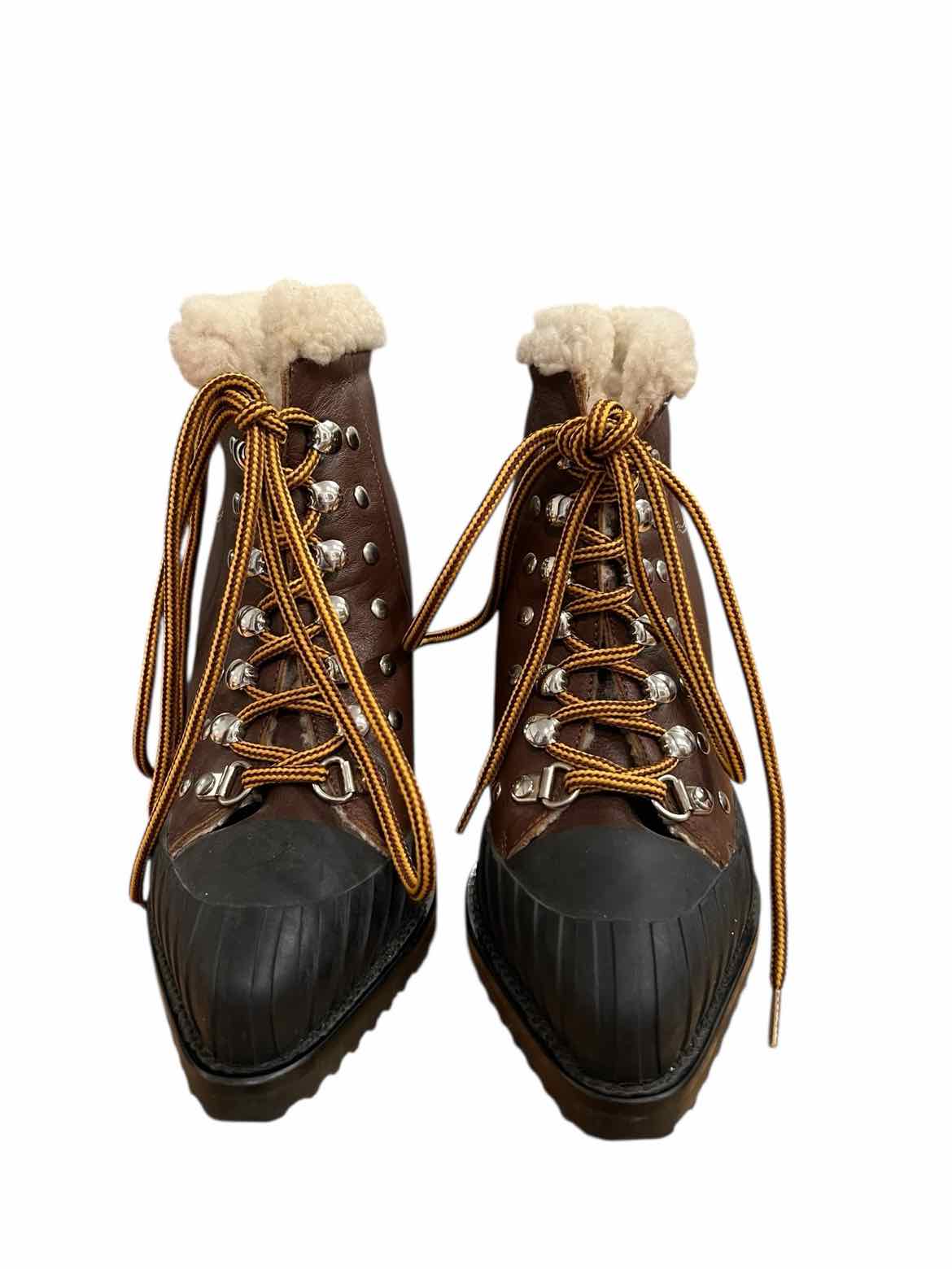 CHLOE Size 35 BROWN BOOT