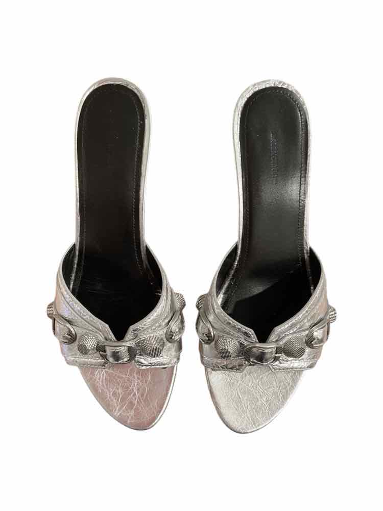 BALENCIAGA Size 38.5 silver Shoes
