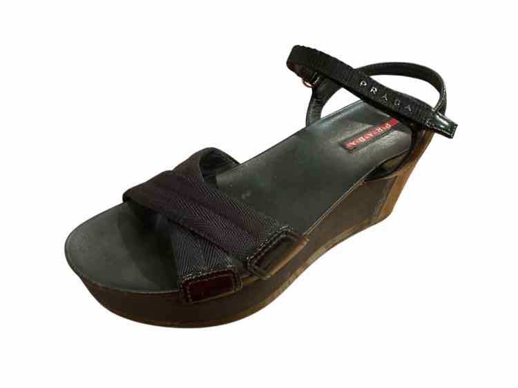 Prada Size 7 Black Shoes