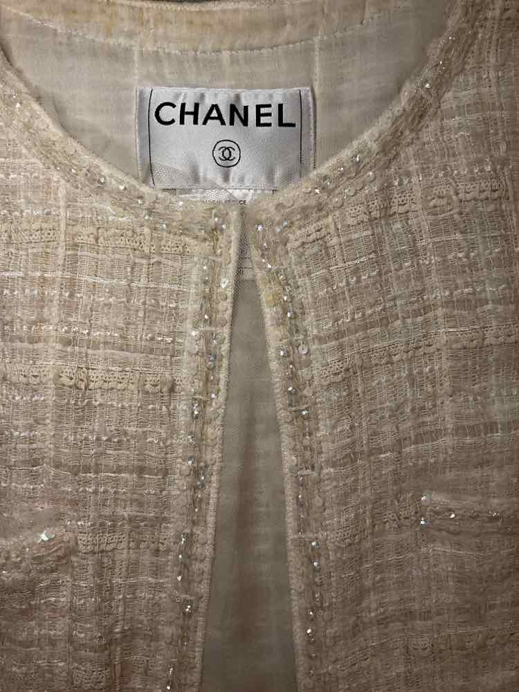 Chanel Size 40 Cream Jacket