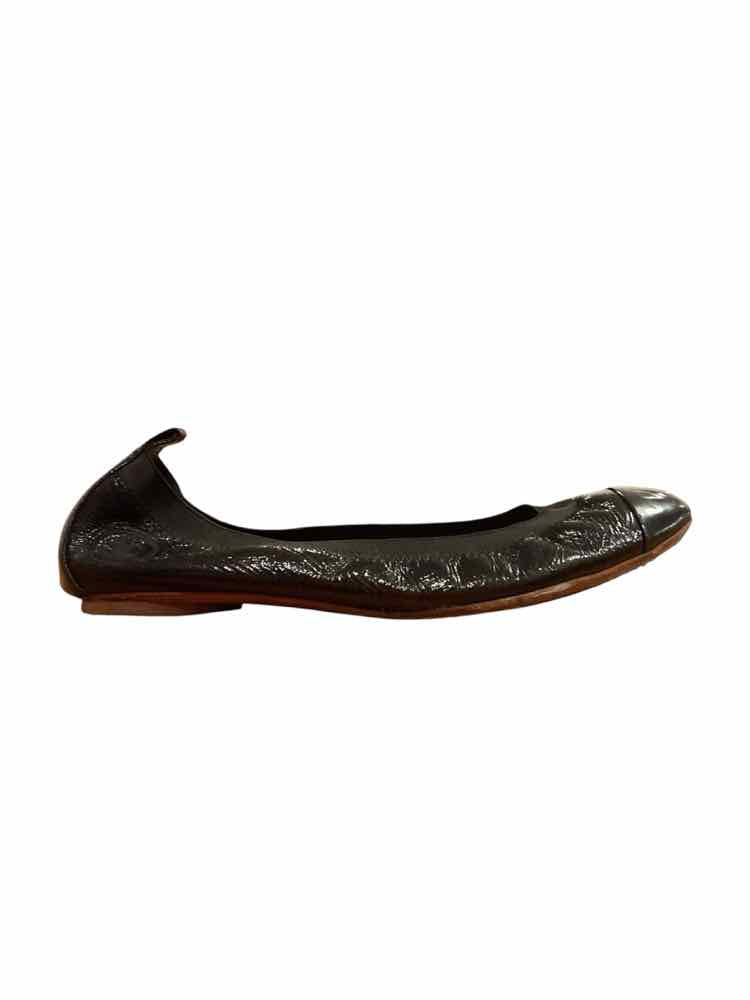 Chanel Size 39 black patent Shoes