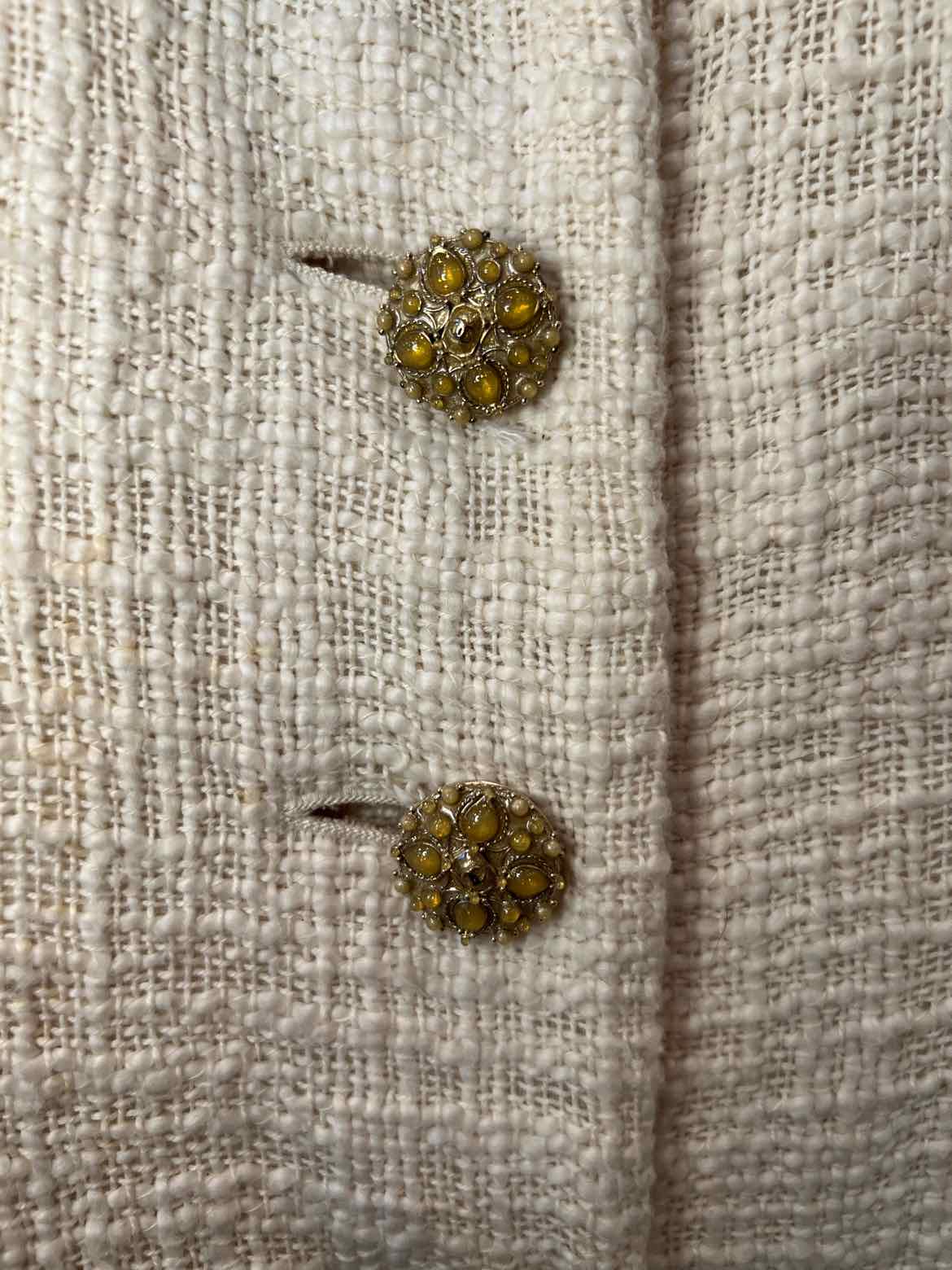 Chanel Size 44 Cream BLAZER