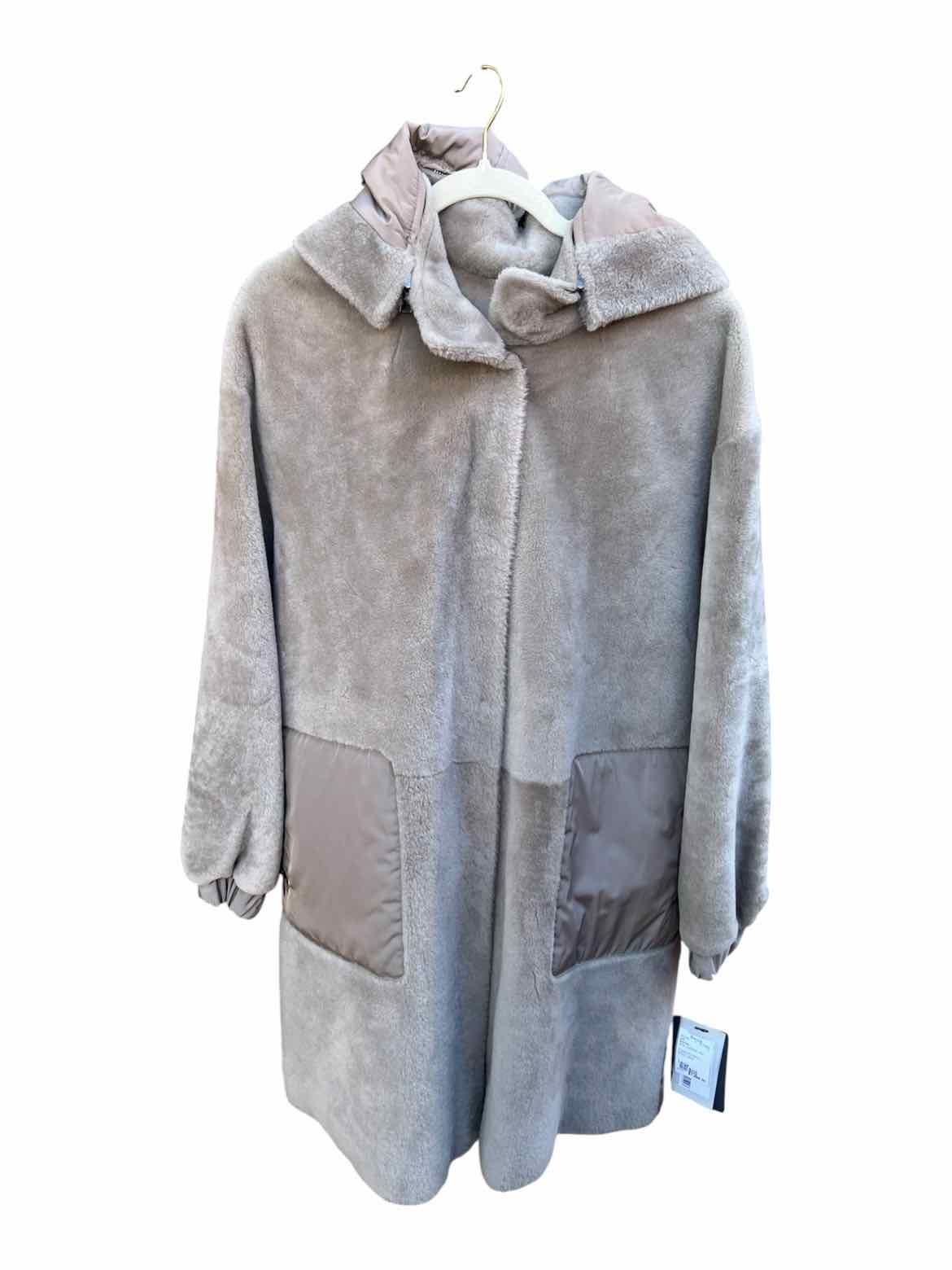 Suprema Size Large Sand Coat