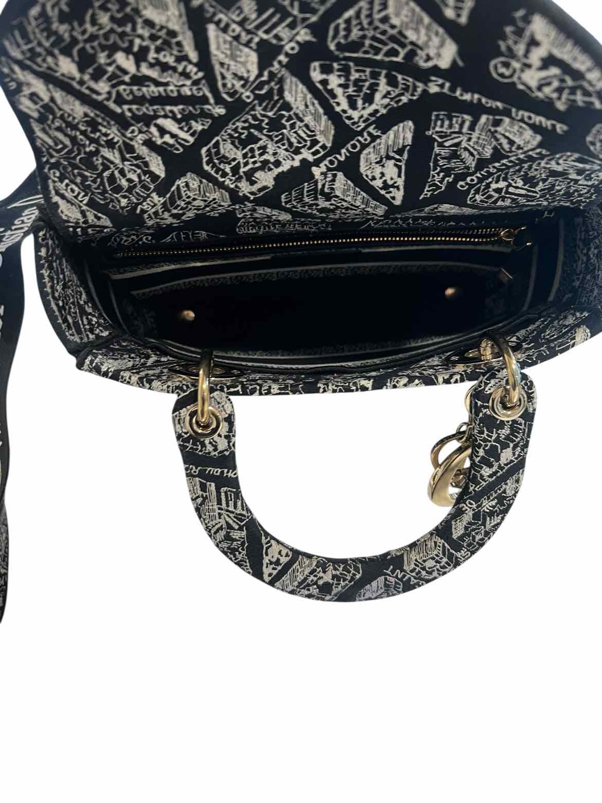 CHRISTIAN DIOR Size Medium Black/White Purse