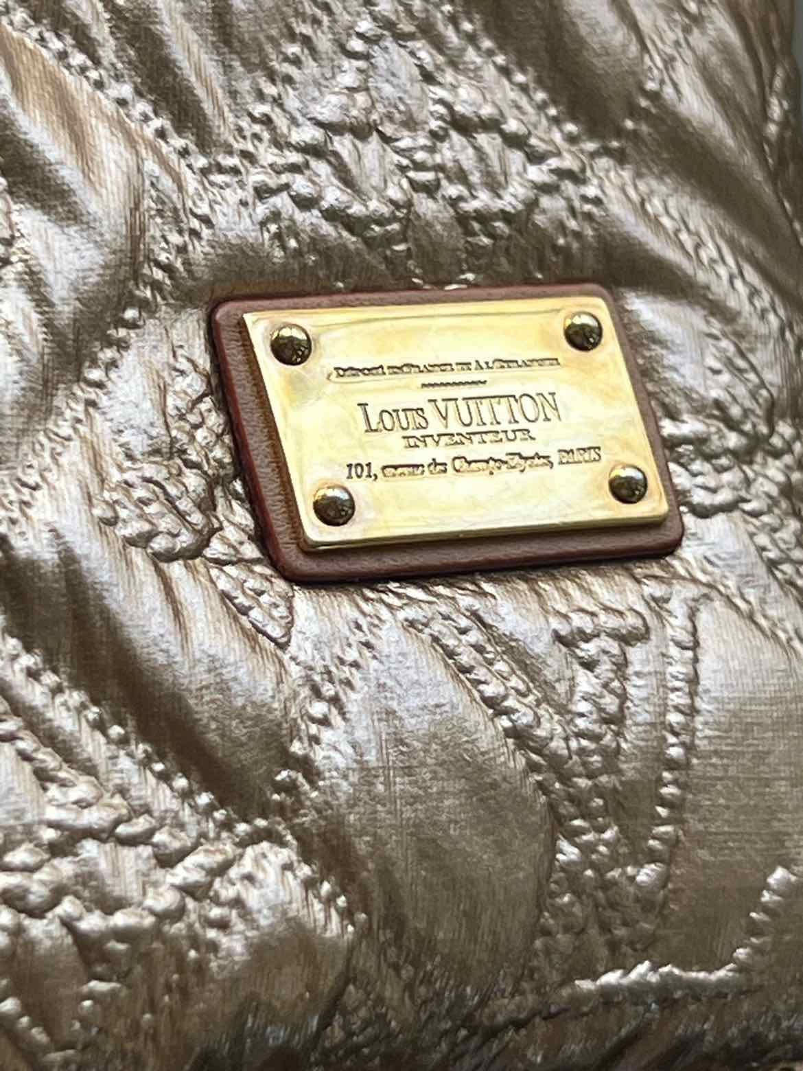 LOUIS VUITTON Size PM metallic gold Purse